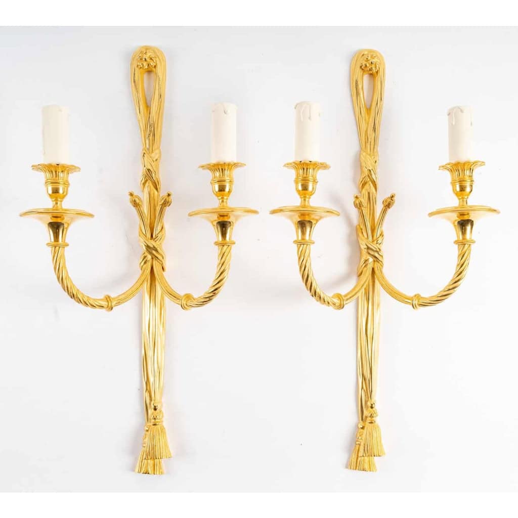Paire d’appliques de style Louis XVI. | Biron |||||||