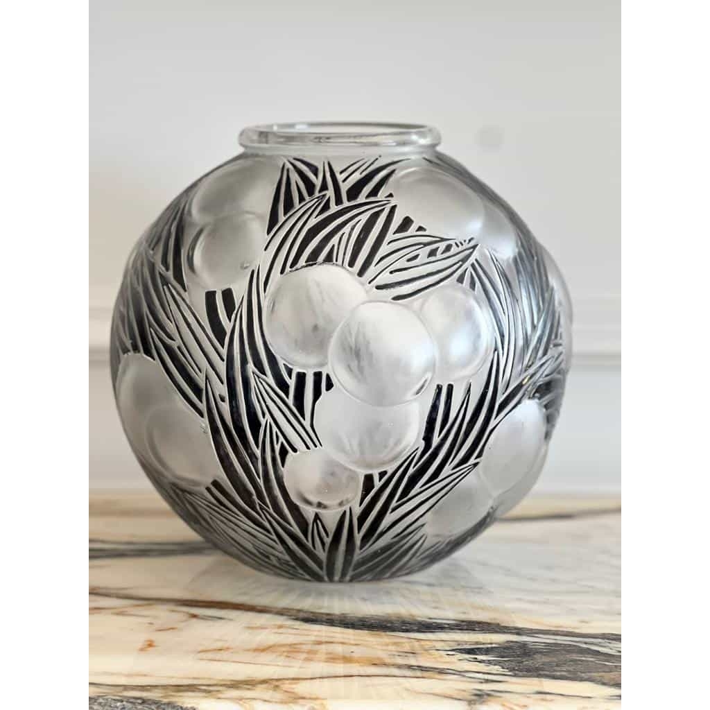 René Lalique : « Oranges » Vase en verre émaillé givré | Biron René Lalique : "Oranges" Vase en verre émaillé givré