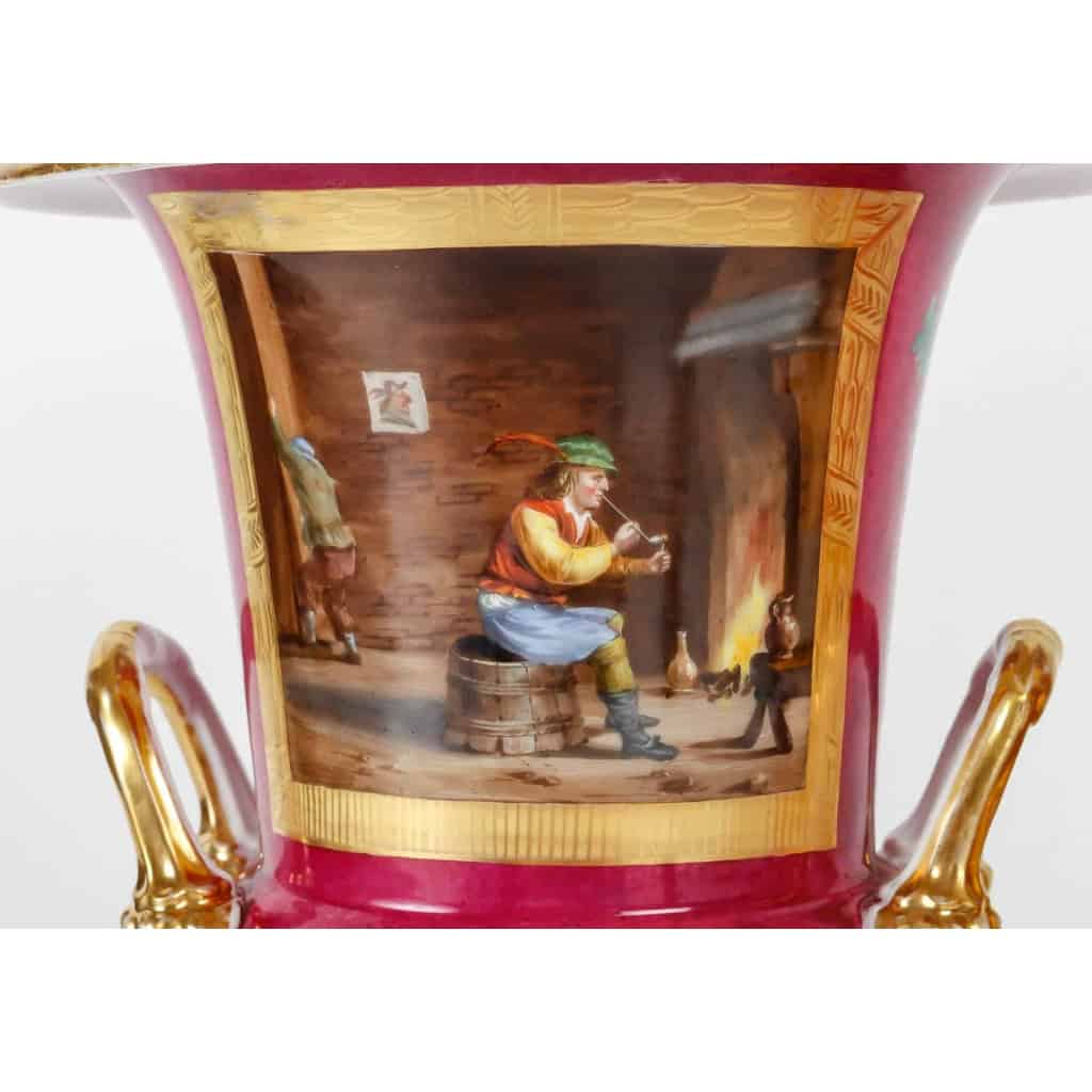 Paire de Vases Medicis en Porcelaine de Paris du XIXème Siècle | Biron Paire de Vases Medicis en Porcelaine de Paris du XIXème Siècle