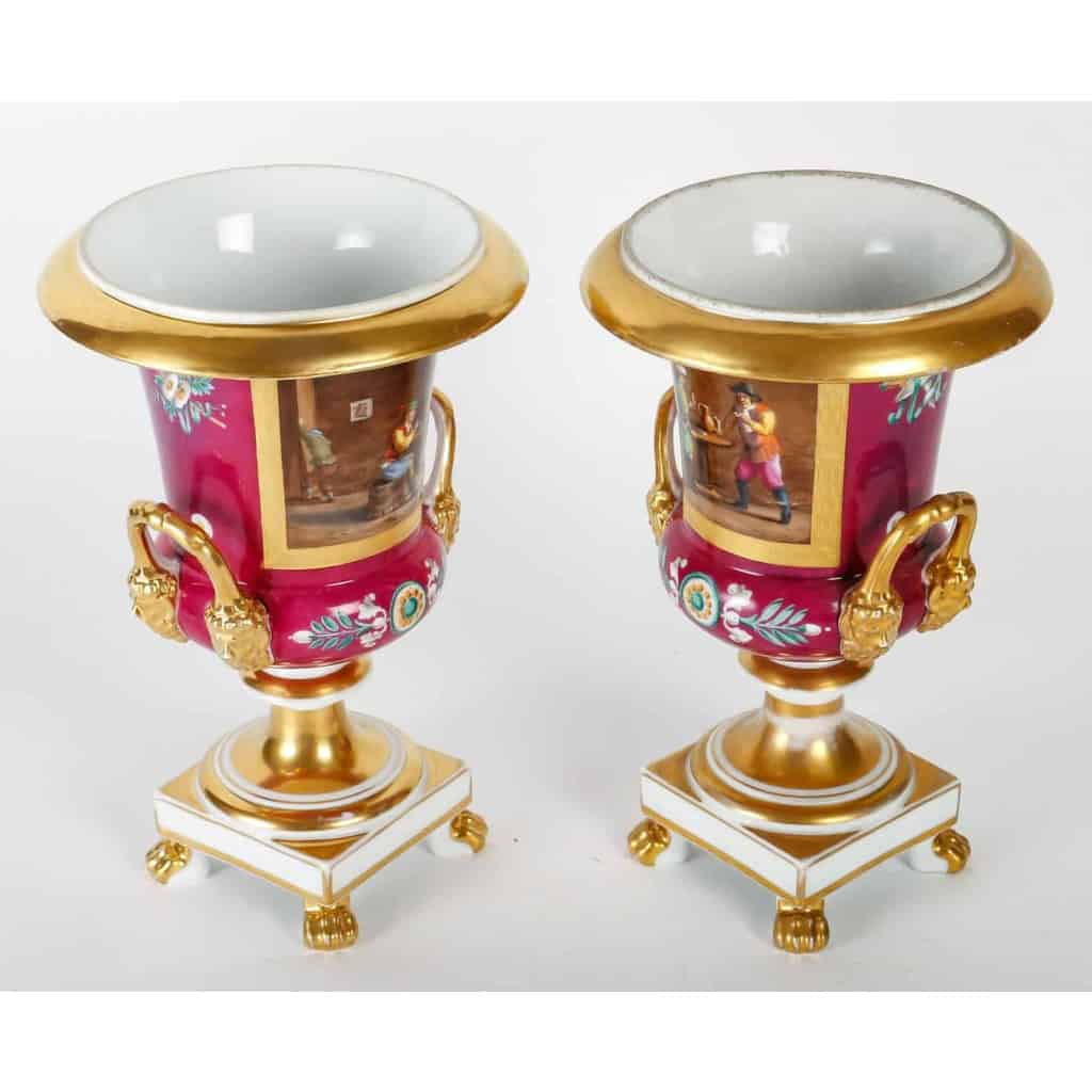 Paire de Vases Medicis en Porcelaine de Paris du XIXème Siècle | Biron Paire de Vases Medicis en Porcelaine de Paris du XIXème Siècle
