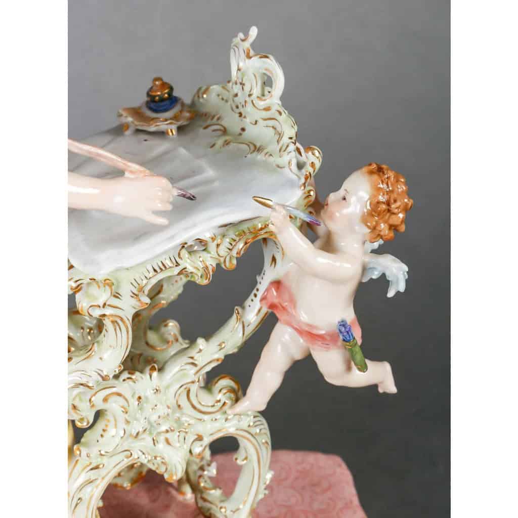 Porcelaine, du XIXème siècle représentant élégante à son écritoire, style Napoélon III | Biron Porcelaine, du XIXème siècle représentant élégante à son écritoire, style Napoélon III