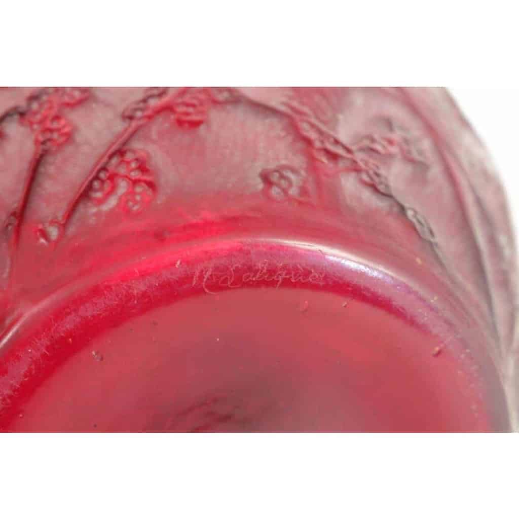 René Lalique : Vase « Perruches » rouge | Biron René Lalique : Vase "Perruches" rouge