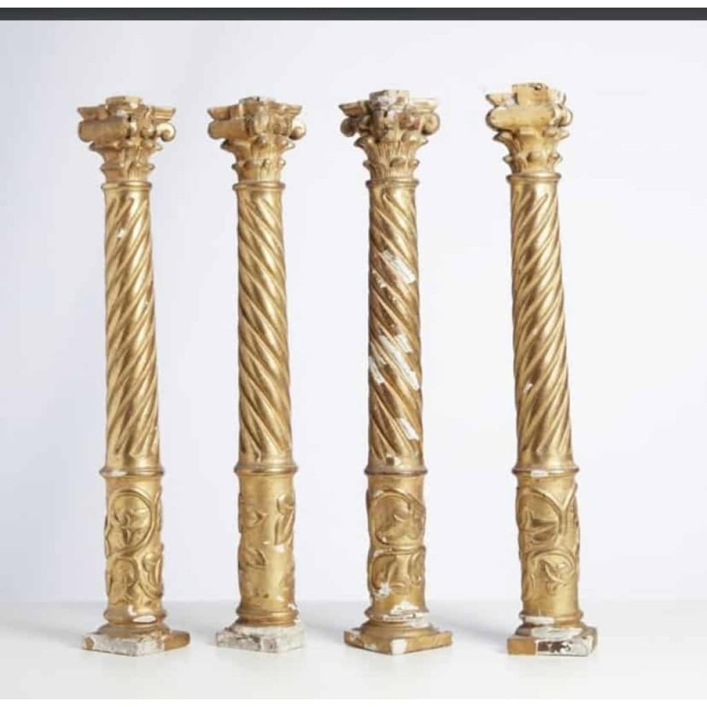 Suite de quatre colonnes de style Louis XIV | Biron ||