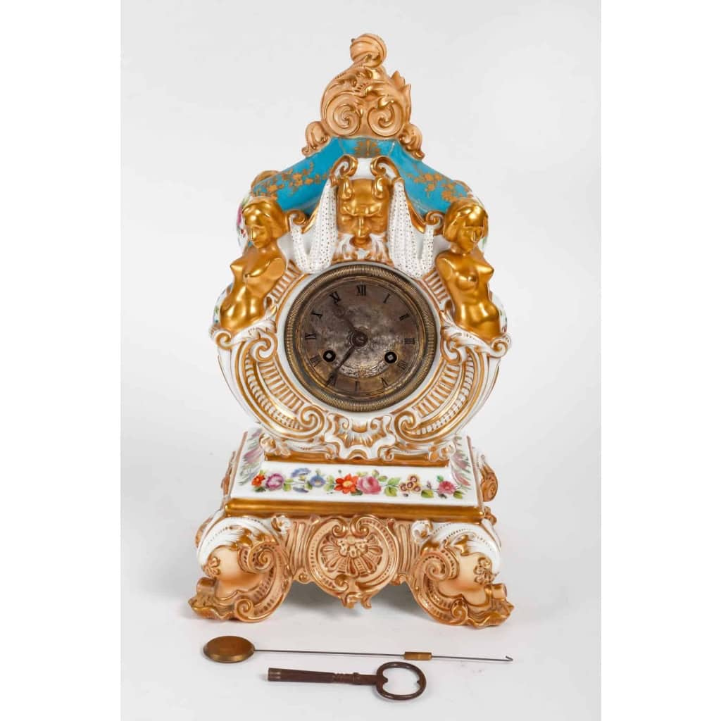 Pendule en porcelaine du XIXème siècle | Biron Pendule en porcelaine du XIXème siècle