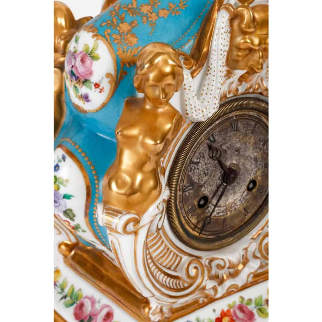 Pendule en porcelaine du XIXème siècle | Biron Pendule en porcelaine du XIXème siècle