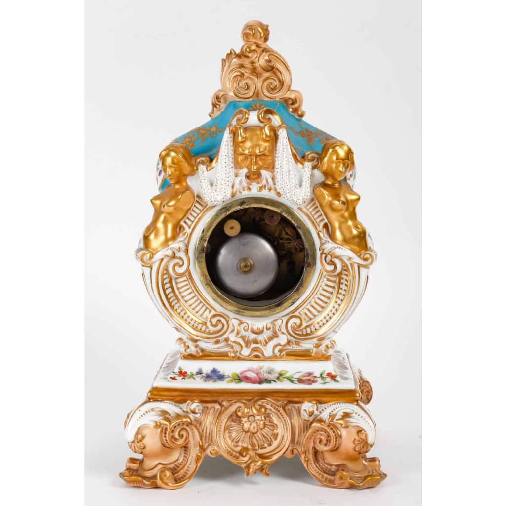 Pendule en porcelaine du XIXème siècle | Biron Pendule en porcelaine du XIXème siècle