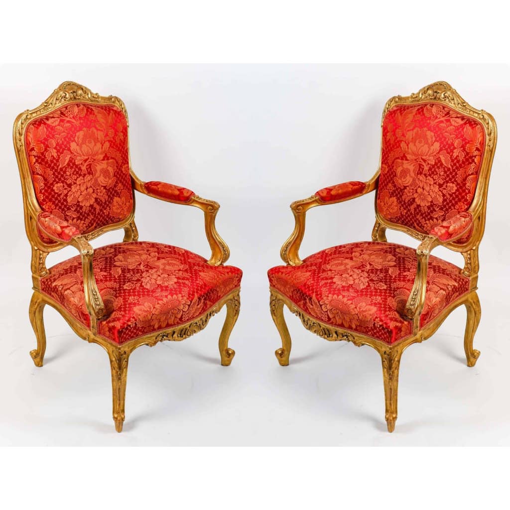 Paire de fauteuils rouges style Louis XV, fin XIXème siècle | Biron |||||||||||||