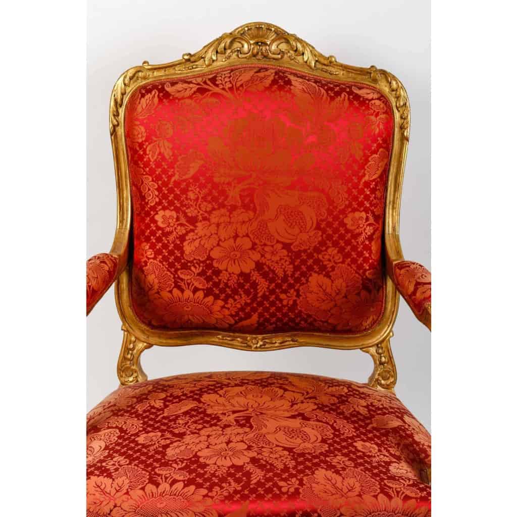 Paire de fauteuils rouges style Louis XV, fin XIXème siècle | Biron Paire de fauteuils rouges style Louis XV, fin XIXème siècle