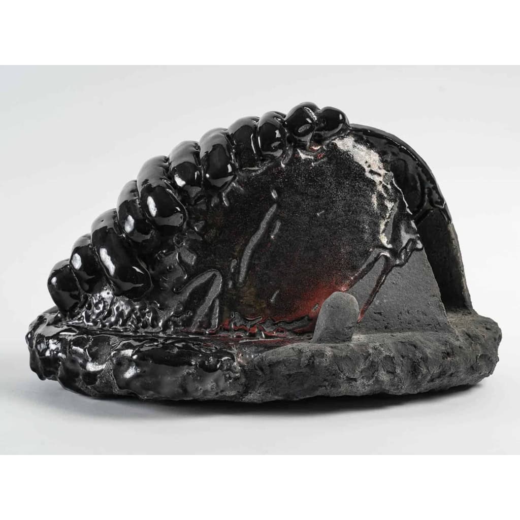 Sculpture en céramique par Jean-Pierre Viot | Biron Sculpture en céramique par Jean-Pierre Viot