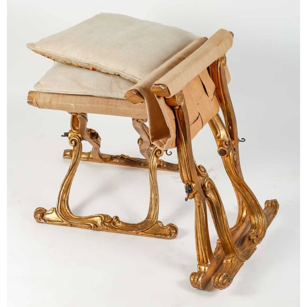 Paire de tabouret de style Louis XV, XXème siècle | Biron Paire de tabouret de style Louis XV, XXème siècle