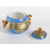 Service en porcelaine bleu céleste et dentelé d’or, fin XIXème siècle | Biron Service en porcelaine bleu céleste et dentelé d'or, fin XIXème siècle