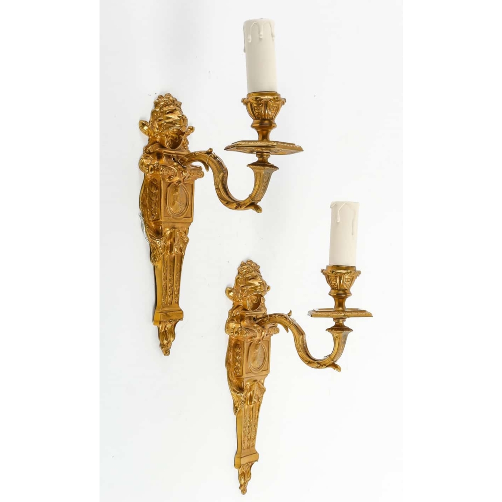 Paire d’appliques de style Louis XIV. | Biron |||||