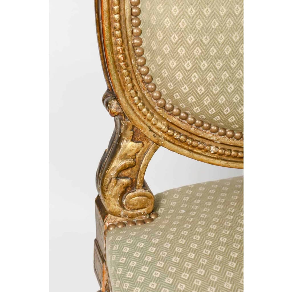 Ensemble de 2 fauteuils et 6 chaises de style Louis XVI, XIXème siècle | Biron Ensemble de 2 fauteuils et 6 chaises de style Louis XVI, XIXème siècle