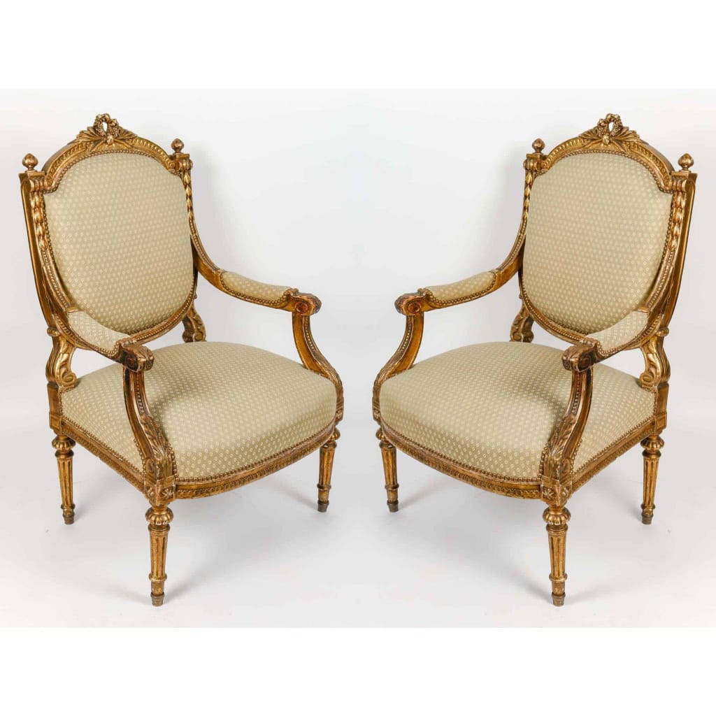 Ensemble de 2 fauteuils et 6 chaises de style Louis XVI, XIXème siècle | Biron Ensemble de 2 fauteuils et 6 chaises de style Louis XVI, XIXème siècle