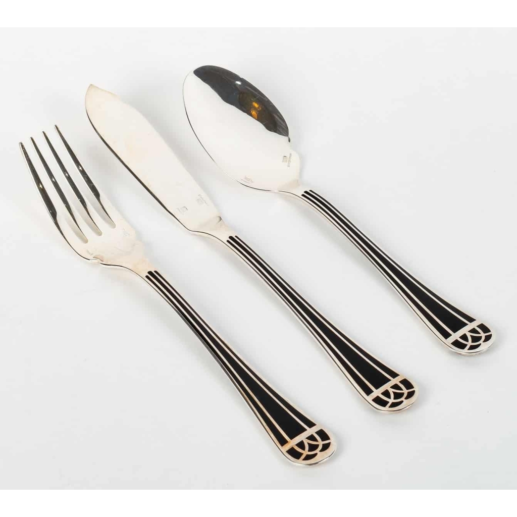 Ménagère « Talisman » métal argenté et laque de chine noire de CHRISTOFLE – 192 Pièces | Biron Ménagère "Talisman" métal argenté et laque de chine noire de CHRISTOFLE - 192 Pièces