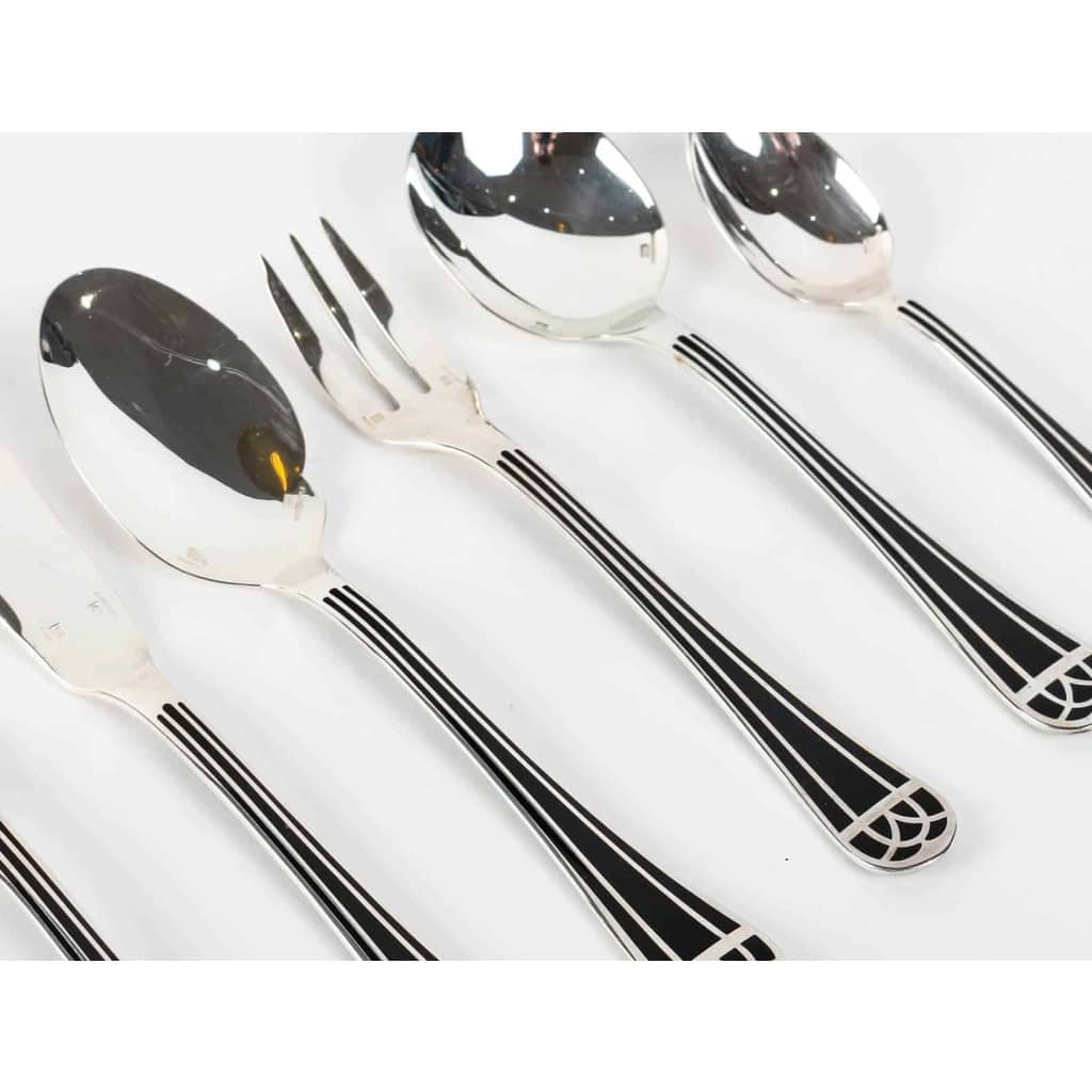 Ménagère « Talisman » métal argenté et laque de chine noire de CHRISTOFLE – 192 Pièces | Biron Ménagère "Talisman" métal argenté et laque de chine noire de CHRISTOFLE - 192 Pièces