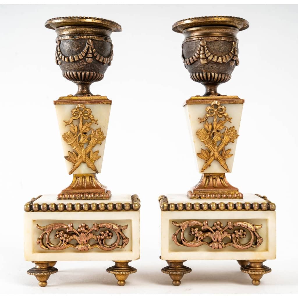 Garniture miniature en bronze doré et marbre blanc fin XIXème siècle | Biron Garniture miniature en bronze doré et marbre blanc fin XIXème siècle