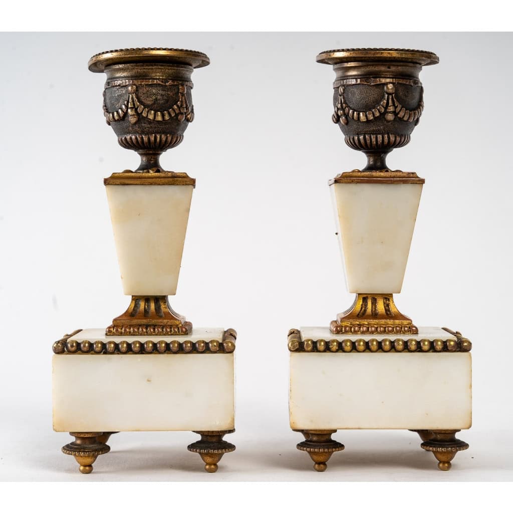 Garniture miniature en bronze doré et marbre blanc fin XIXème siècle | Biron Garniture miniature en bronze doré et marbre blanc fin XIXème siècle