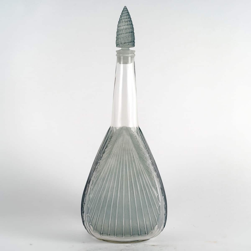 Carafe « Coquilles » verre blanc patiné bleu de René LALIQUE | Biron |||||