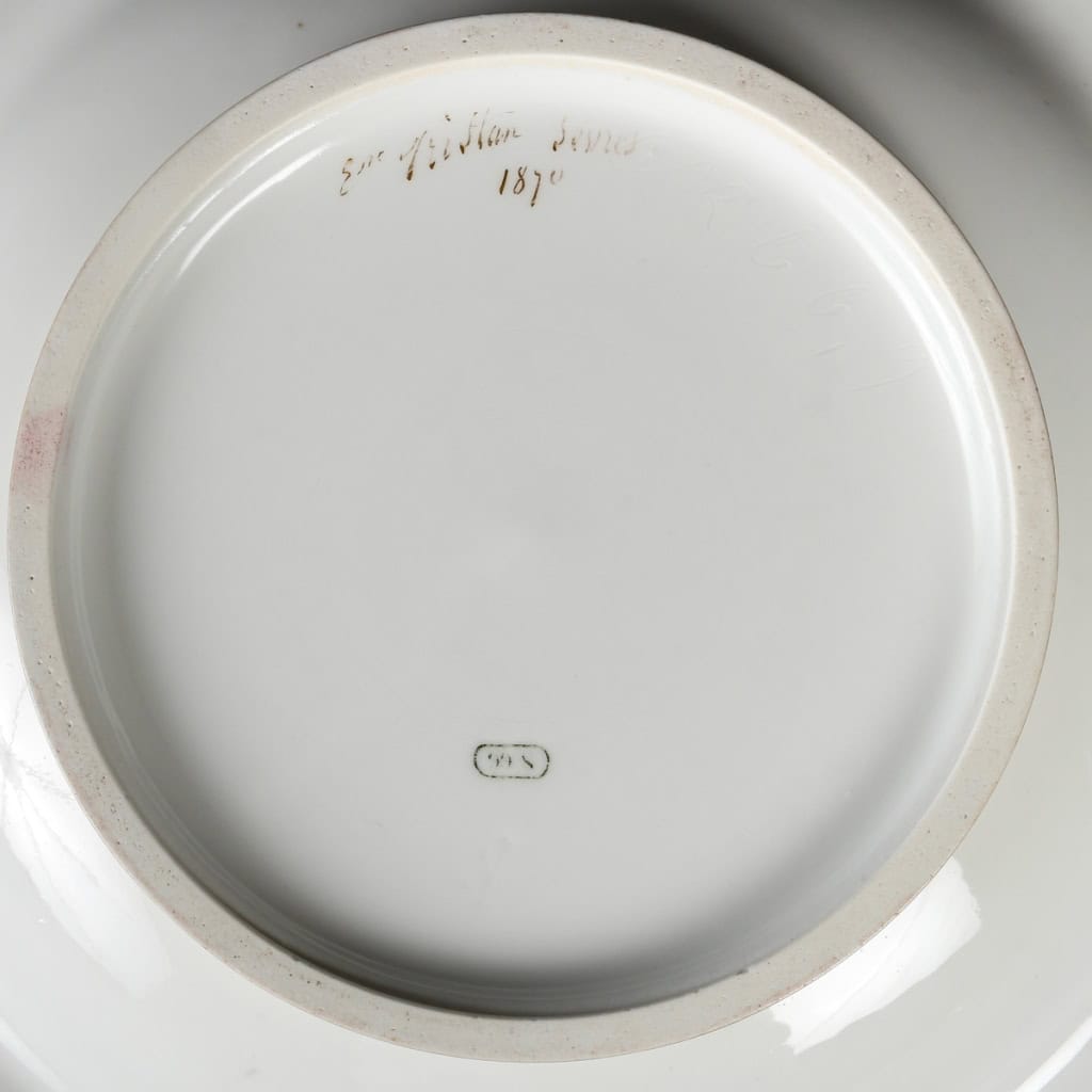 Bol à bouillon couvert blanc et or, circa 1869
