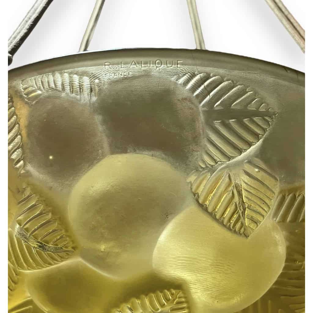 Suspension Plafonnier Lustre « Lausanne » verre jaune ambré de René LALIQUE | Biron Suspension Plafonnier Lustre "Lausanne" verre jaune ambré de René LALIQUE