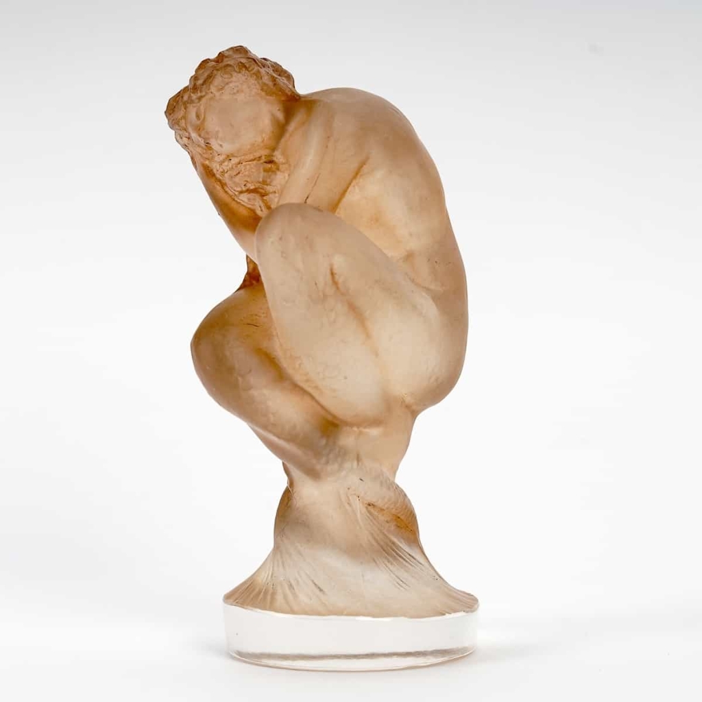 Mascotte Automobile « Sirène » verre patiné sépia de René LALIQUE | Biron Mascotte Automobile "Sirène" verre patiné sépia de René LALIQUE