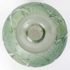 Vase « Milan » verre blanc patiné vert de René LALIQUE | Biron Vase "Milan" verre blanc patiné vert de René LALIQUE