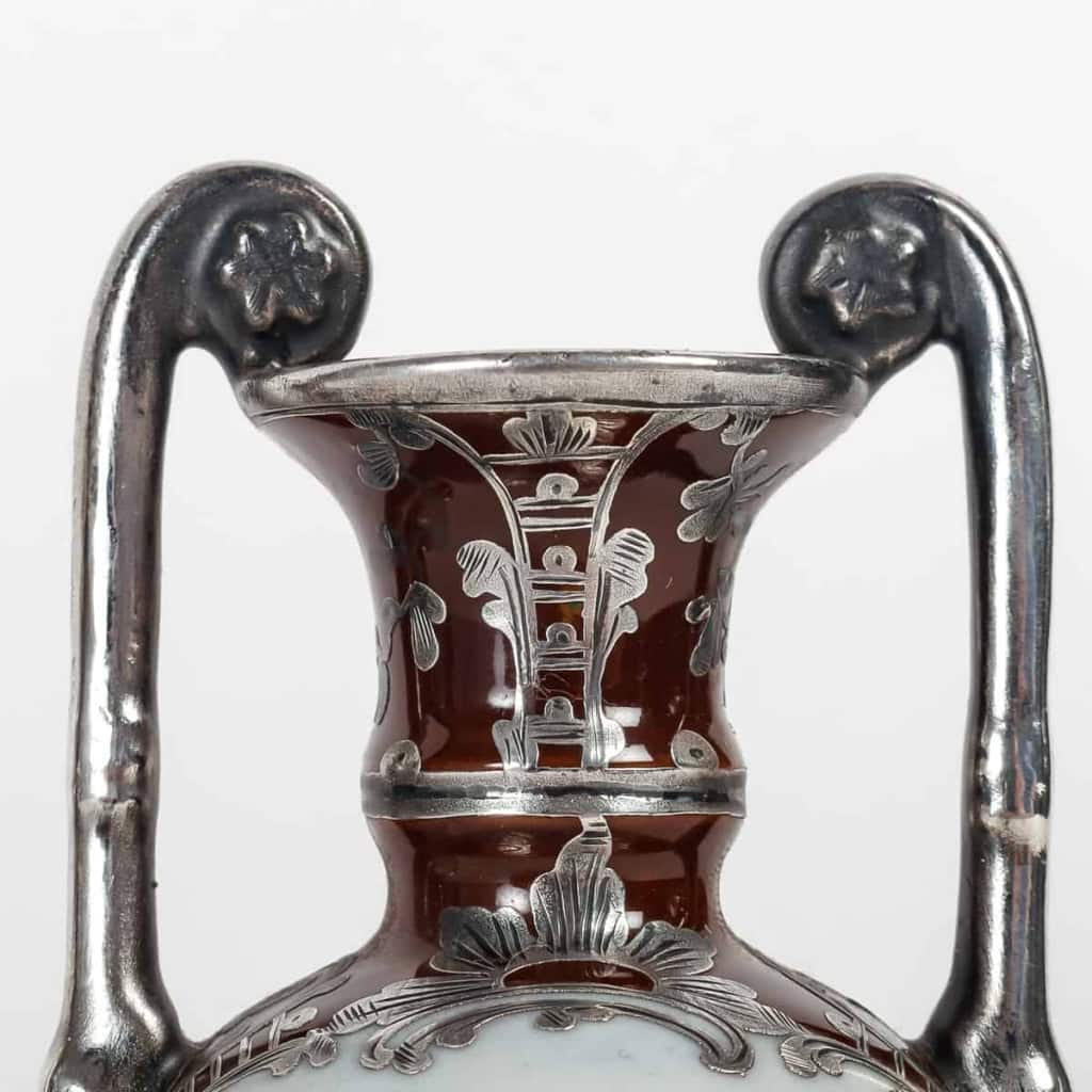 une paire de miniature en porcelaine fin XIXème siècle | Biron une paire de miniature en porcelaine fin XIXème siècle