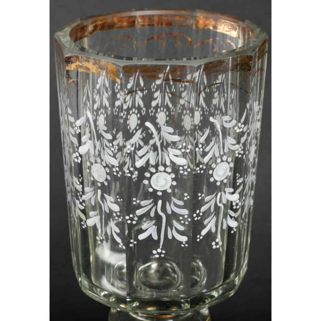Paire de vases émaillés blanc et or, XIXème siècle | Biron Paire de vases émaillés blanc et or, XIXème siècle
