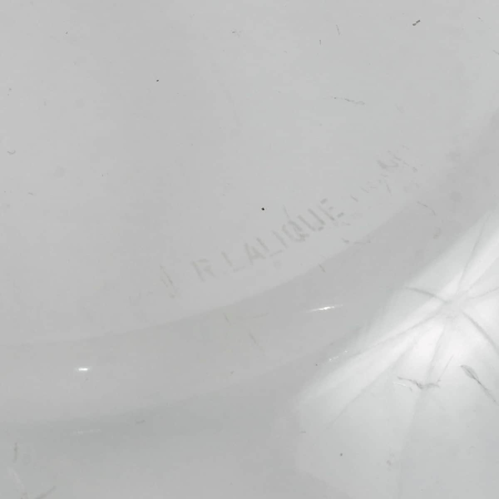 Coupe « Chantilly » verre blanc patiné sépia de René LALIQUE | Biron Coupe "Chantilly" verre blanc patiné sépia de René LALIQUE