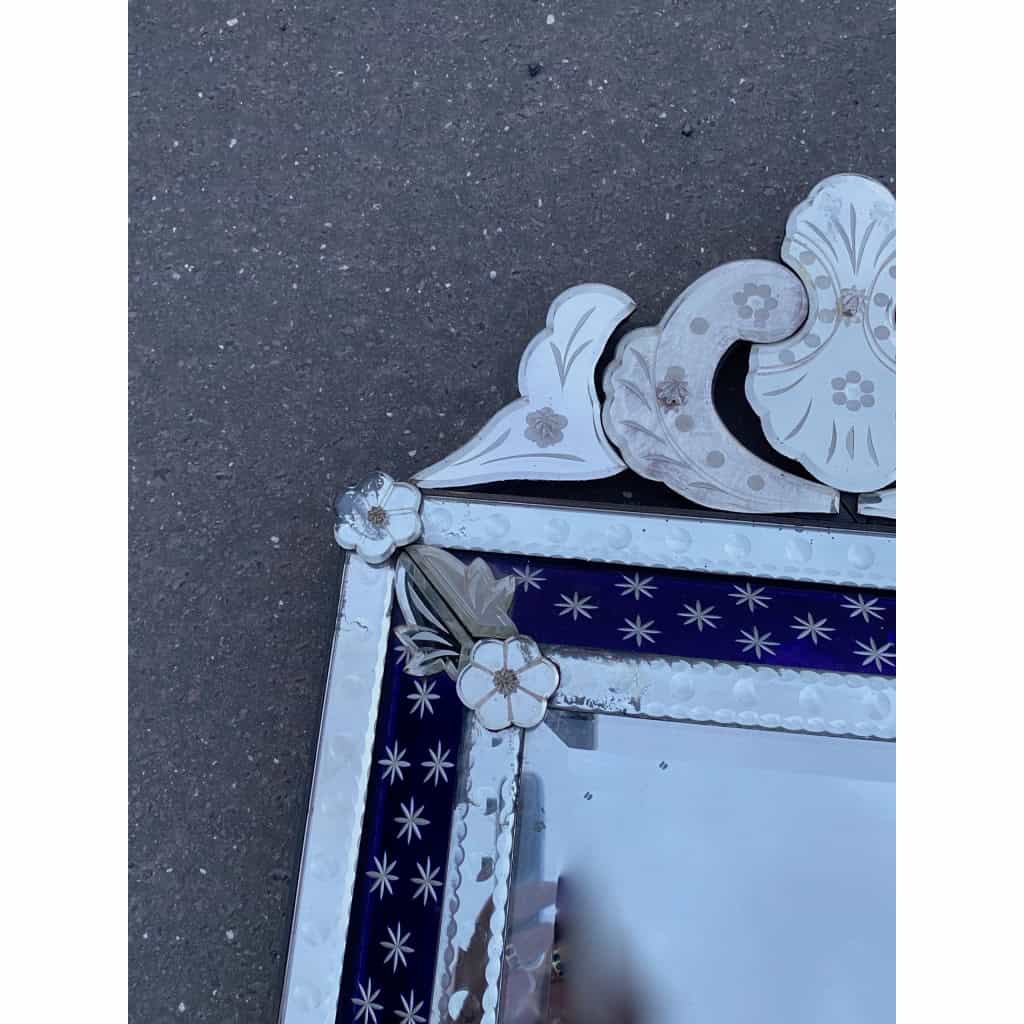 1950/60 ‘ Miroir N3 Venise Rectangulaire à Fronton Avec Cadre en Verre Bleu Orné D Etoiles Argentées Centre Biseauté | Biron 1950/60 ‘ Miroir N3 Venise Rectangulaire à Fronton Avec Cadre en Verre Bleu Orné D Etoiles Argentées Centre Biseauté
