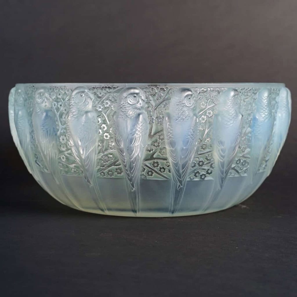Coupe « Perruches » verre opalescent patiné vert de René LALIQUE | Biron |||||||