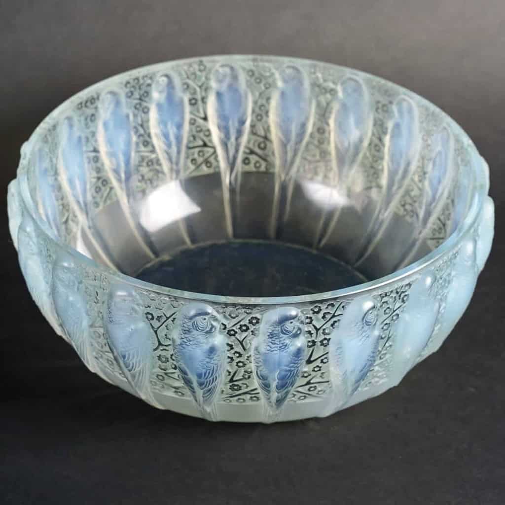 Coupe « Perruches » verre opalescent patiné vert de René LALIQUE | Biron Coupe "Perruches" verre opalescent patiné vert de René LALIQUE