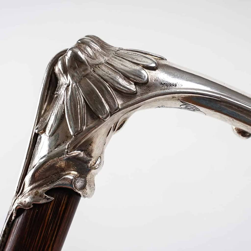 Canne « Les Marguerites » argent massif et wacapou de René LALIQUE | Biron Canne "Les Marguerites" argent massif et wacapou de René LALIQUE