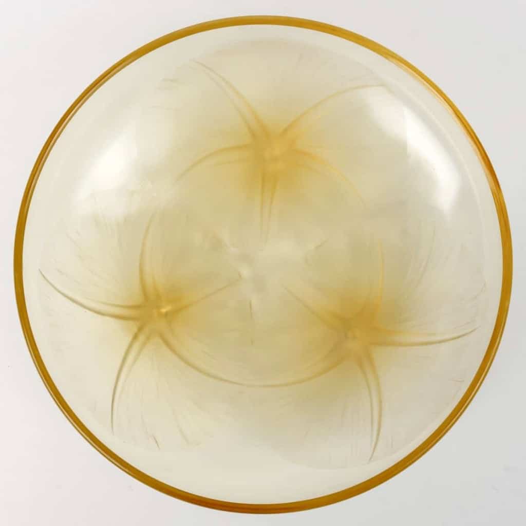 Coupe « Volubilis » verre jaune opalescent de René LALIQUE | Biron Coupe "Volubilis" verre jaune opalescent de René LALIQUE
