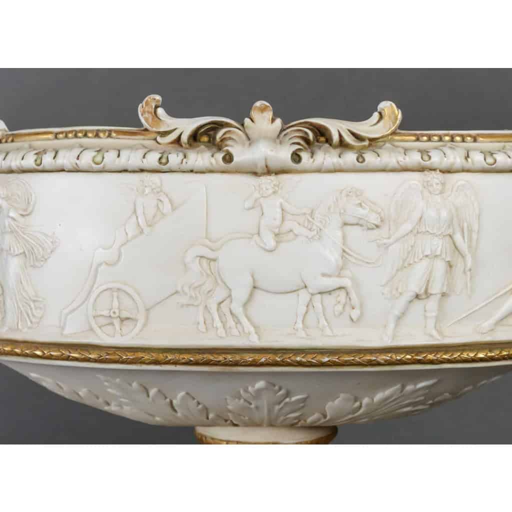 Un centre de table en biscuit fin XIXème siècle | Biron Un centre de table en biscuit fin XIXème siècle