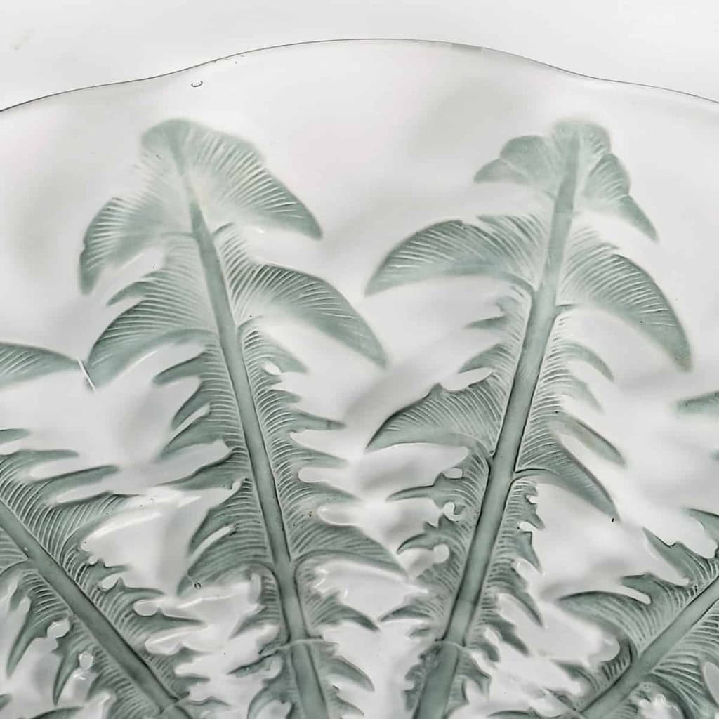 Assiette Plat « Pissenlit » verre blanc patiné bleu de René LALIQUE | Biron Assiette Plat "Pissenlit" verre blanc patiné bleu de René LALIQUE