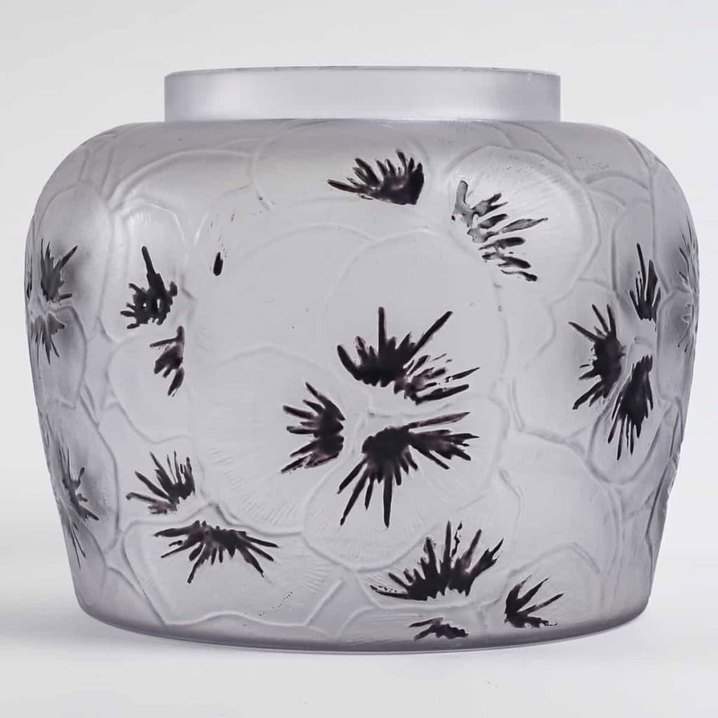 Vase « Pensées » verre bleu clair émaillé noir de René LALIQUE | Biron |||||||