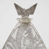 Flacon « D’Où Vient-Il » verre blanc patiné gris de René LALIQUE pour Vigny | Biron Flacon "D'Où Vient-Il" verre blanc patiné gris de René LALIQUE pour Vigny