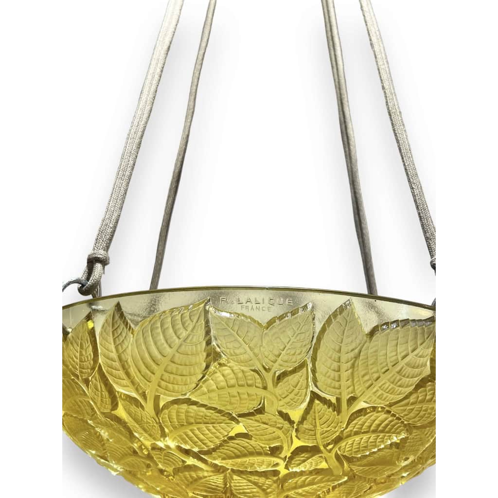 Suspension Plafonnier Lustre « Charmes » verre jaune de René LALIQUE | Biron Suspension Plafonnier Lustre "Charmes" verre jaune de René LALIQUE