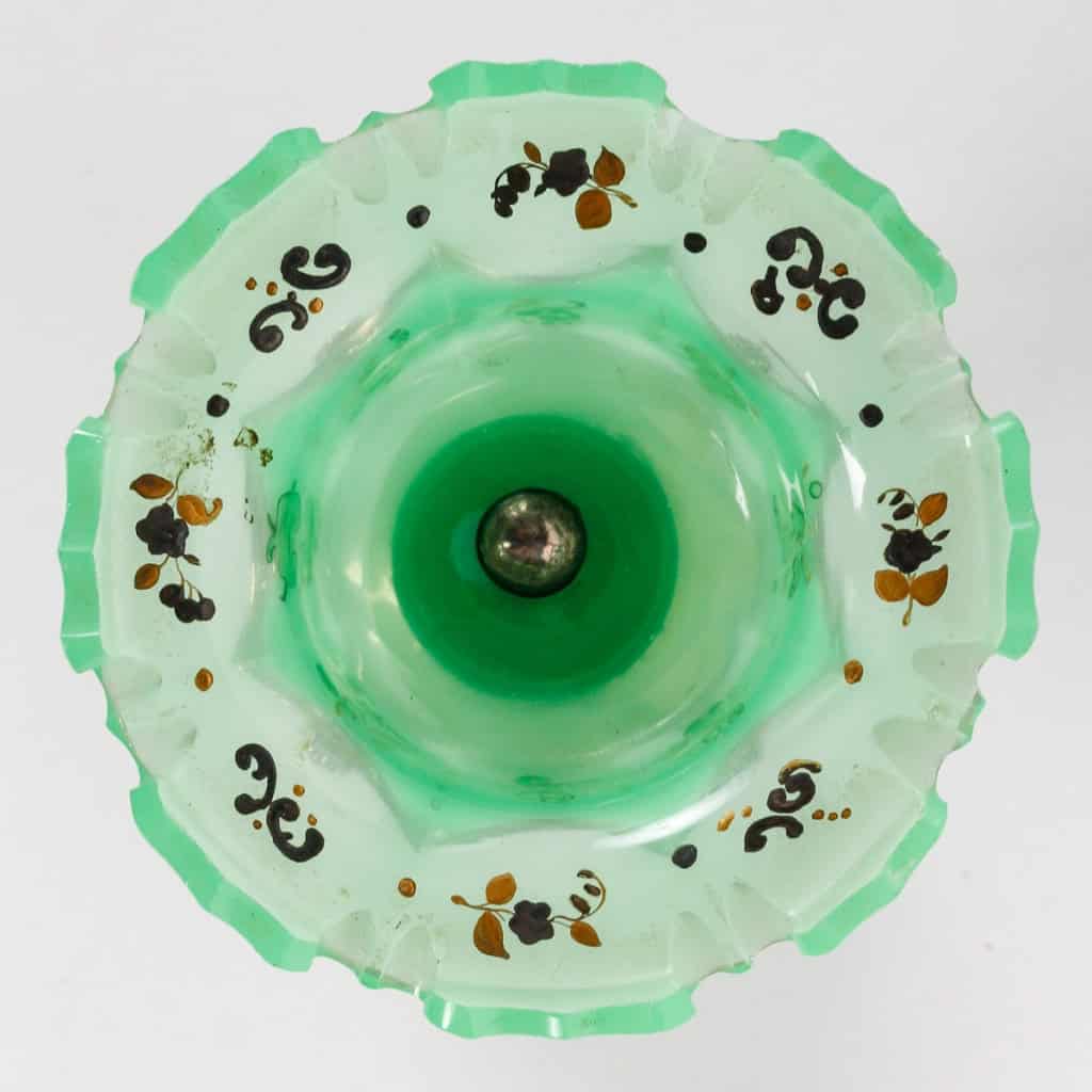 Set de confiturier en opaline vert émaillé du XIXème siècle avec base en argent | Biron Set de confiturier en opaline vert émaillé du XIXème siècle avec base en argent