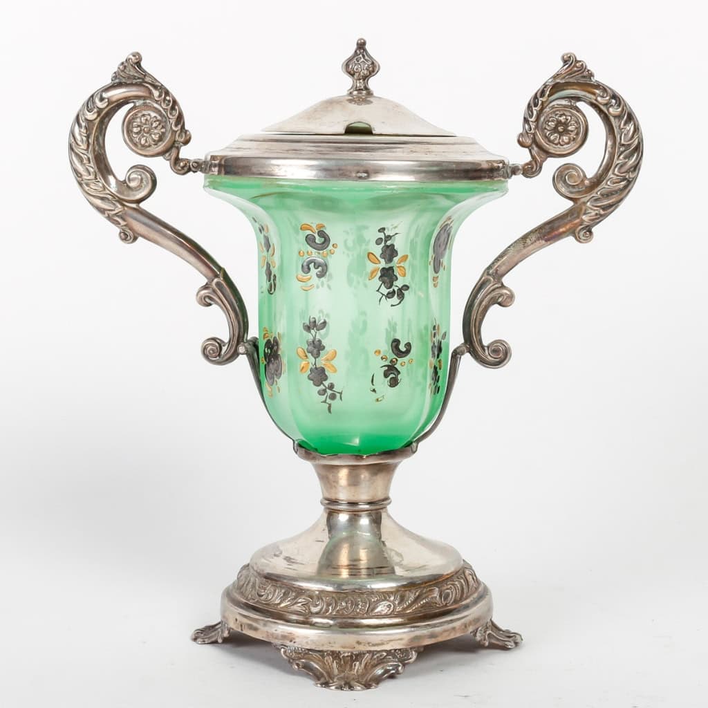 Set de confiturier en opaline vert émaillé du XIXème siècle avec base en argent | Biron Set de confiturier en opaline vert émaillé du XIXème siècle avec base en argent