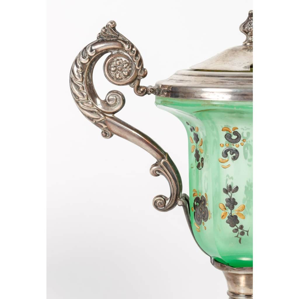 Set de confiturier en opaline vert émaillé du XIXème siècle avec base en argent | Biron Set de confiturier en opaline vert émaillé du XIXème siècle avec base en argent