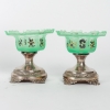 Set de confiturier en opaline vert émaillé du XIXème siècle avec base en argent | Biron Set de confiturier en opaline vert émaillé du XIXème siècle avec base en argent