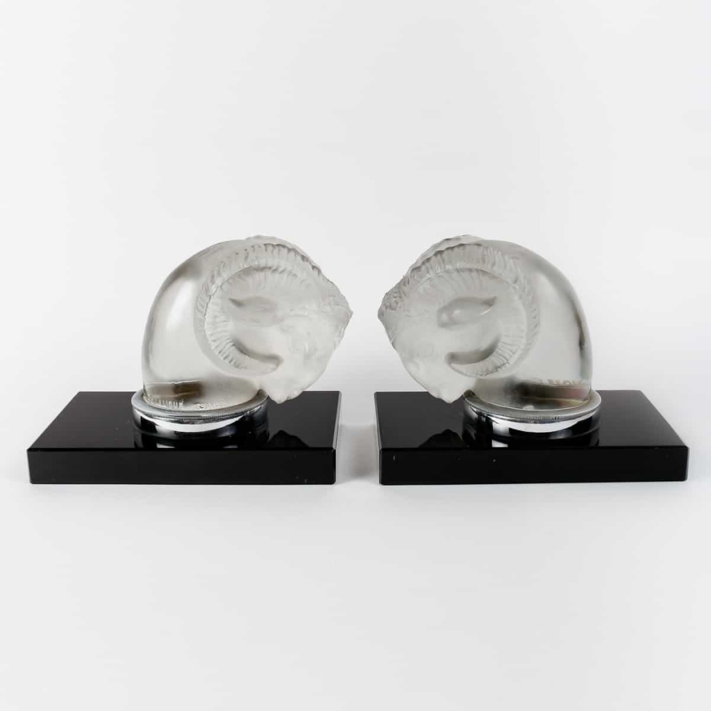 Paire de Serre-Livres Mascottes Automobile « Tête de Bélier » verre blanc de René LALIQUE | Biron ||||||
