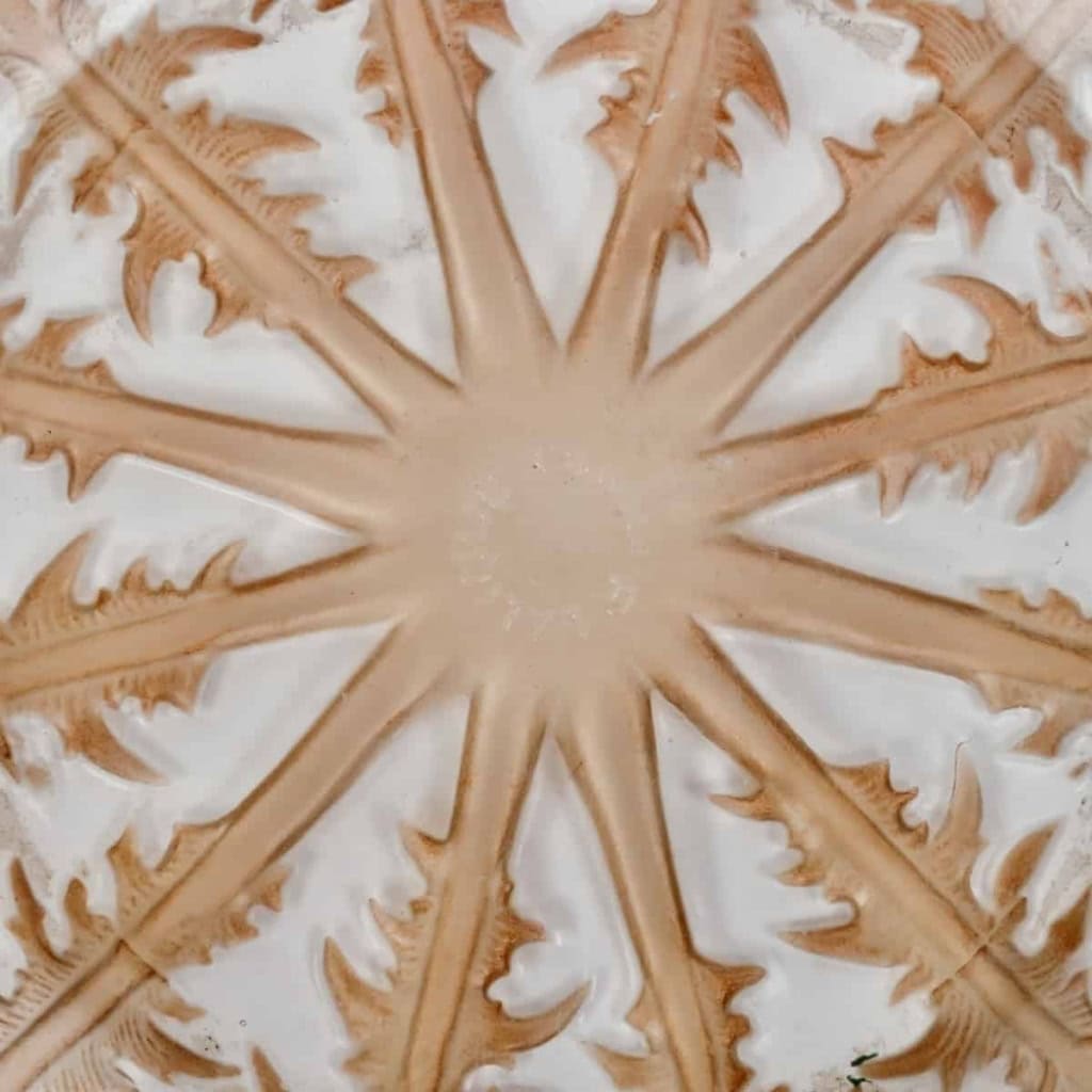 Coupe « Pissenlit » verre blanc patiné sépia de René LALIQUE | Biron Coupe "Pissenlit" verre blanc patiné sépia de René LALIQUE
