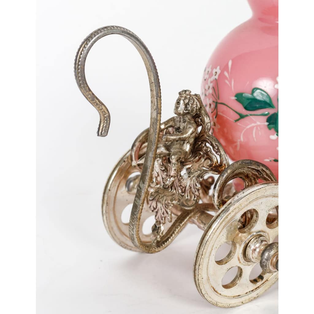 Paire de carosses, roses et argentés, XIXème siècle | Biron Paire de carosses, roses et argentés, XIXème siècle