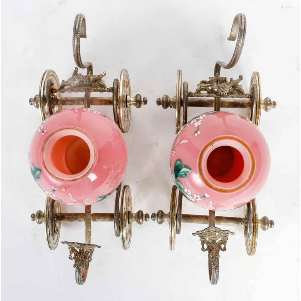 Paire de carosses, roses et argentés, XIXème siècle | Biron Paire de carosses, roses et argentés, XIXème siècle