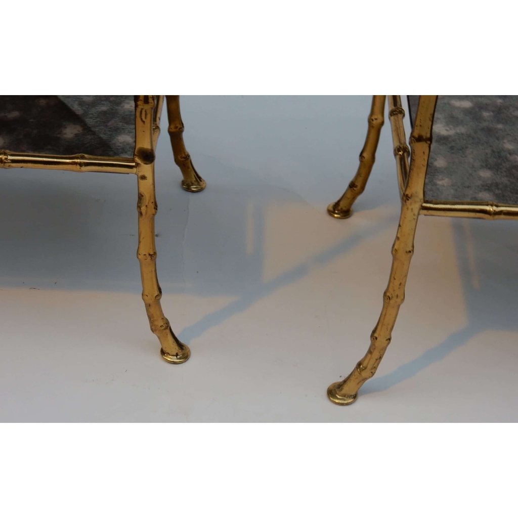 1950/70′ Paire de Tables en Bronze Doré à 2 Niveaux Maison Baguès Plateaux Miroirs Vieillis Oxydés