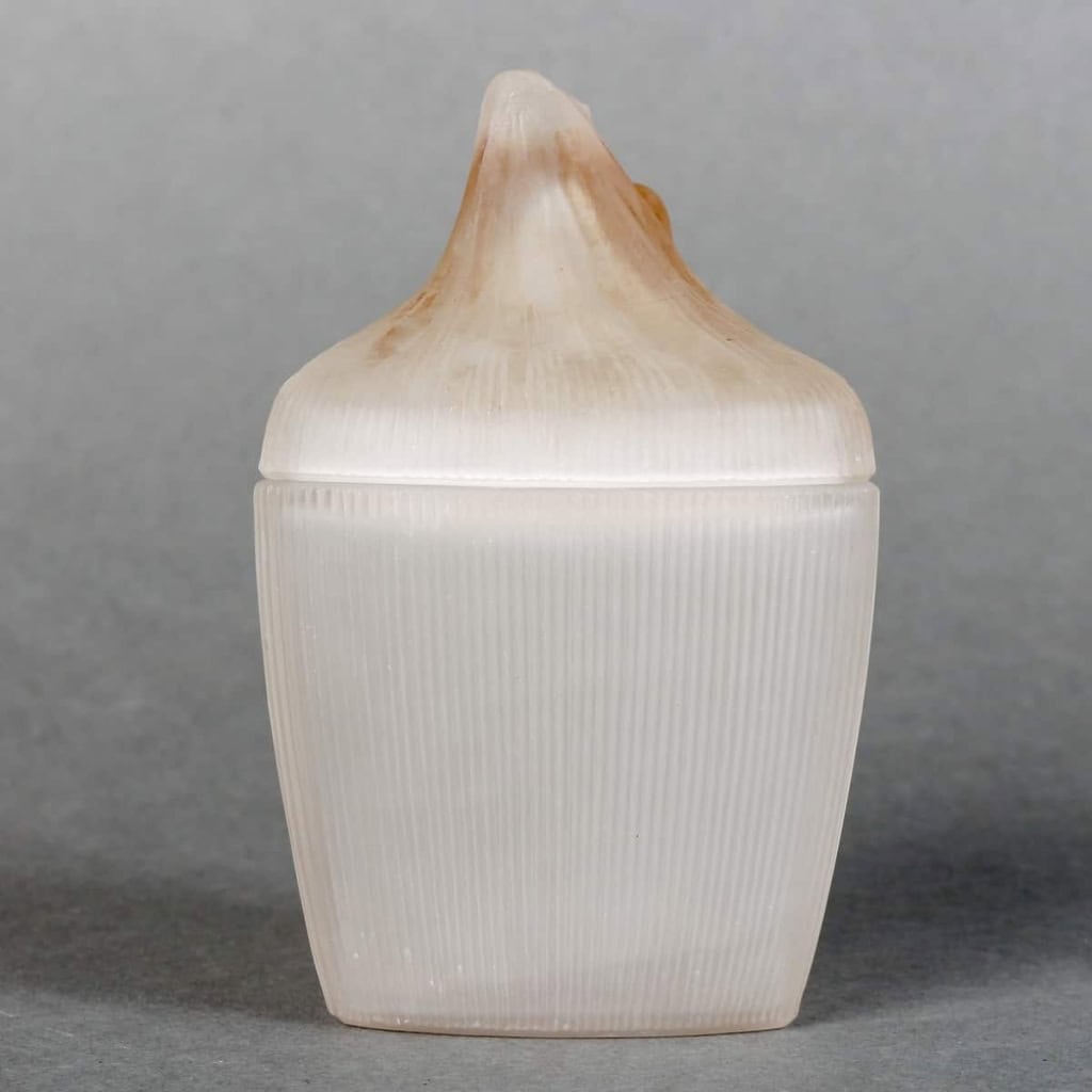 Boîte « Tête de Femme » verre blanc patiné sépia de René LALIQUE pour Coty | Biron Boîte "Tête de Femme" verre blanc patiné sépia de René LALIQUE pour Coty